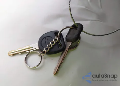 2001 Chevrolet Silverado K2500 Heavy Duty from USA, damaged, VIN 1GCHK29U01E133165